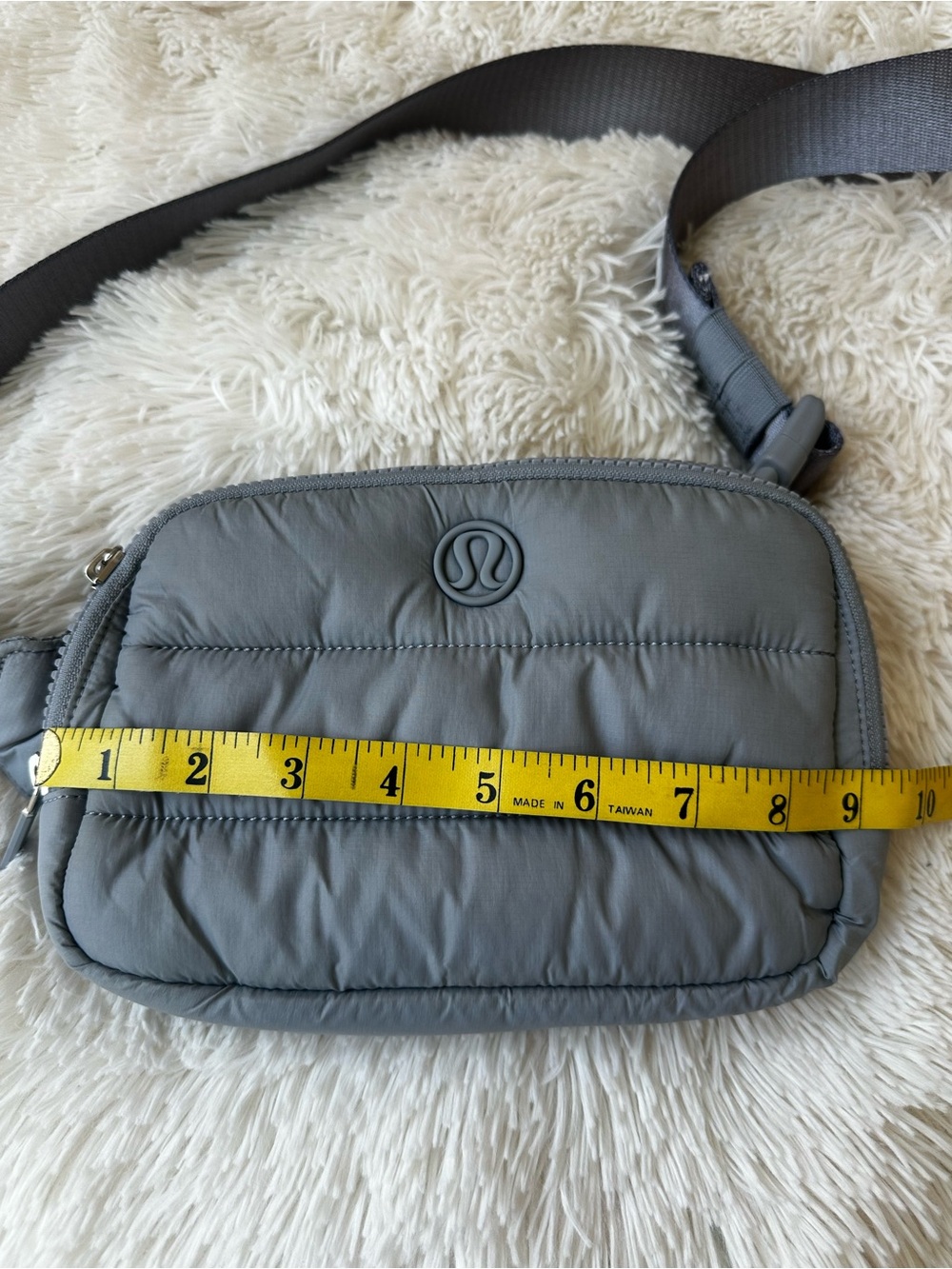 LULULEMON Quilted Grid Belt Bag Grey Sage 1.5L Crossbody Fanny Pack Retired - Picture 6 of 7
